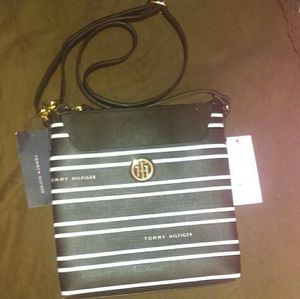 Tommy hilfiger cross body